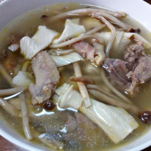 特色茶树菇猪肋骨