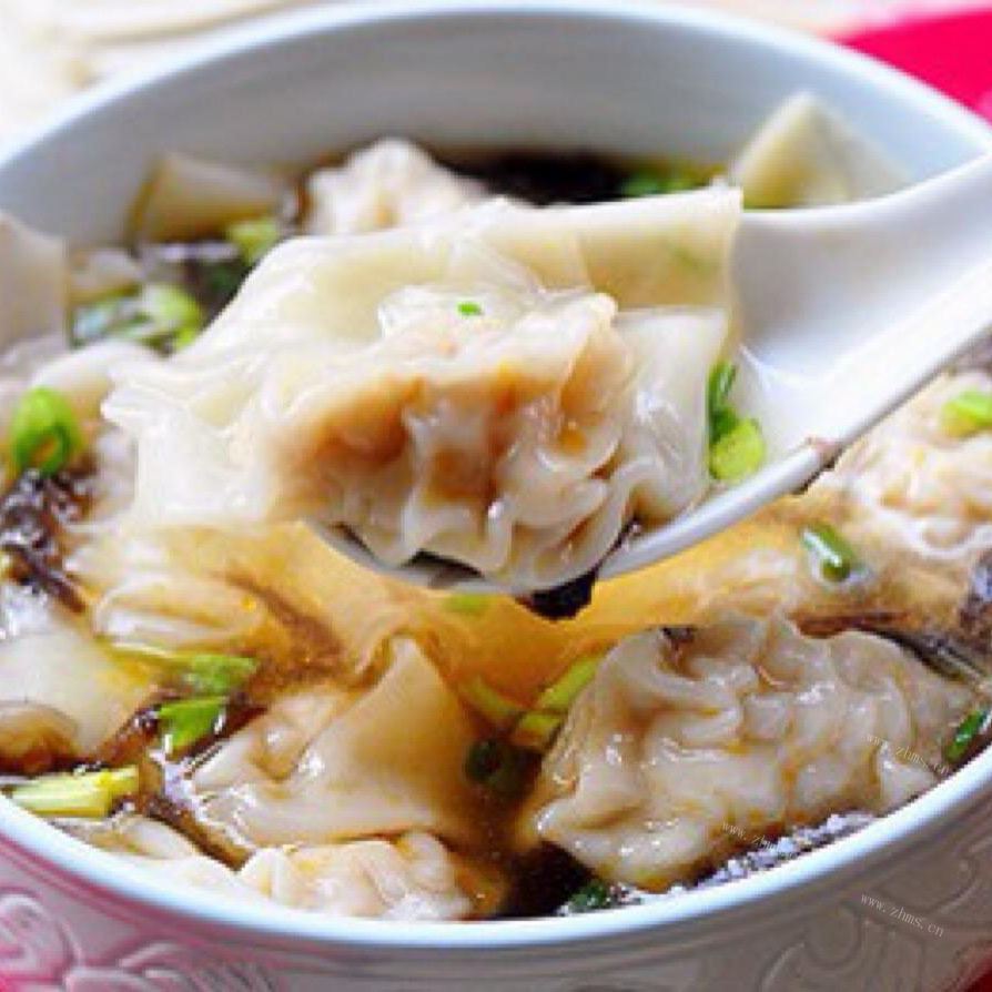 饱满的鲜肉馄饨