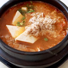 美味的韩国泡菜汤