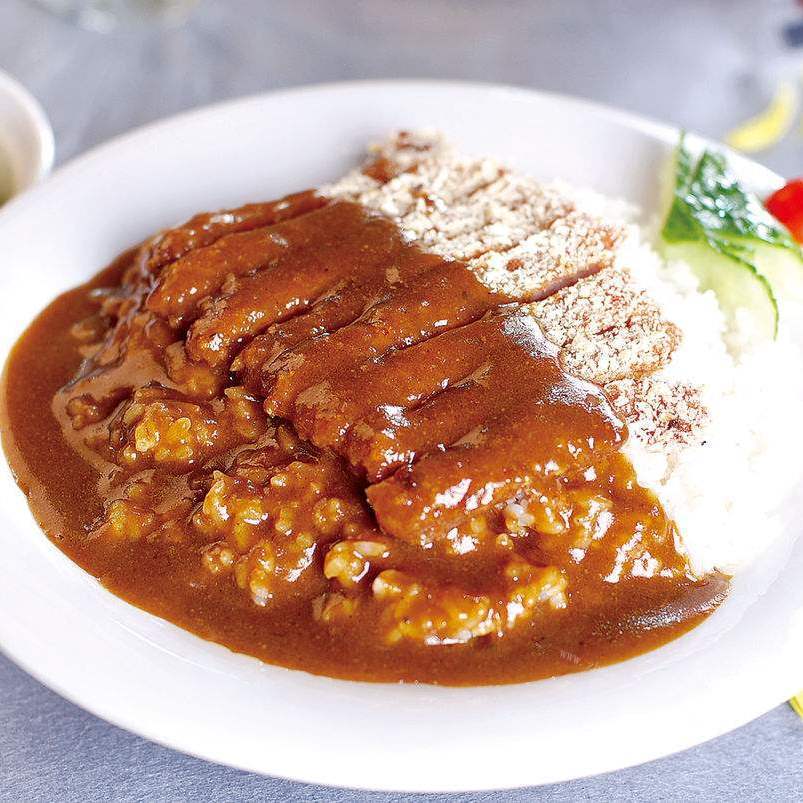 美味的黄金咖喱猪扒饭