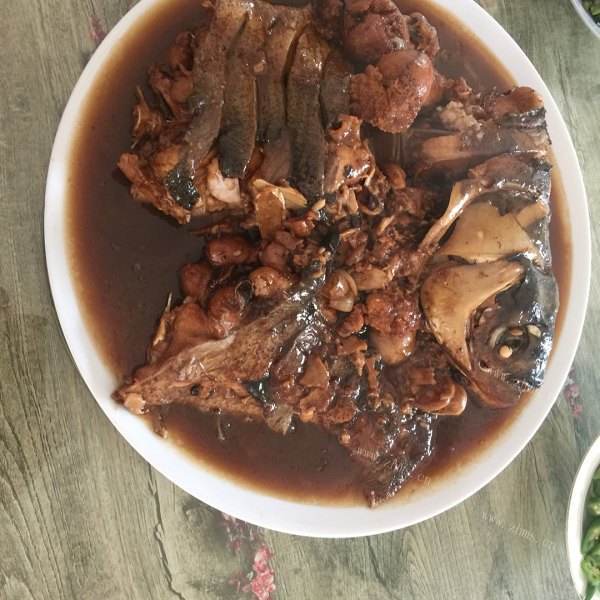 可口的啤酒炖鱼