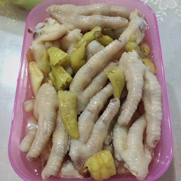 正宗的野山椒泡凤爪