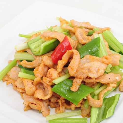 美味的芹菜炒肉的做法