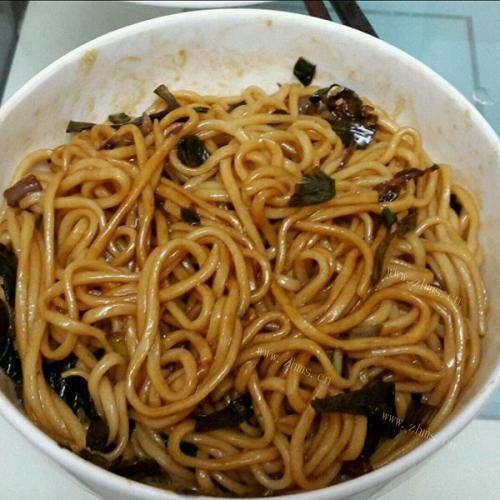 「DIY」葱油拌面的做法