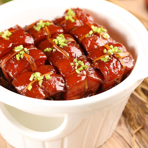 土豆红烧肉