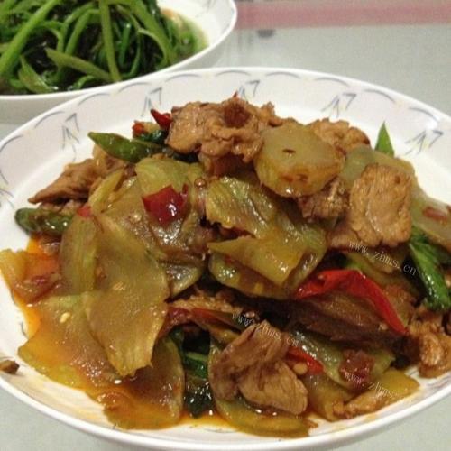 简单易做的莴笋炒肉片