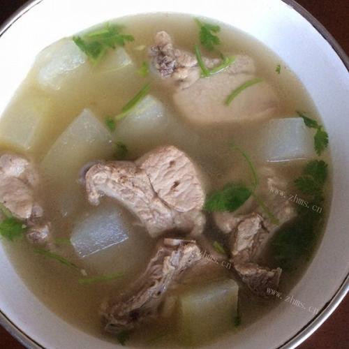 诱人的冬瓜排骨汤的做法 