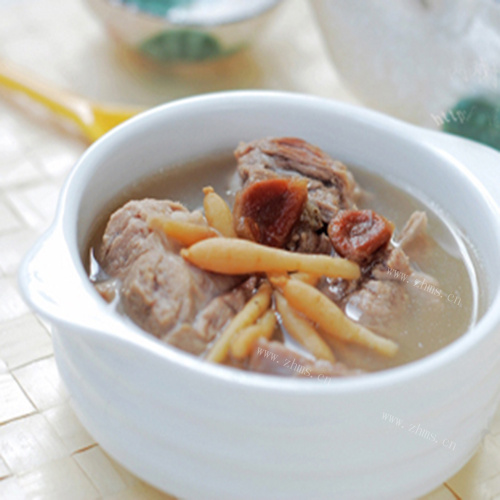 膨鱼腮菜干瘦肉汤