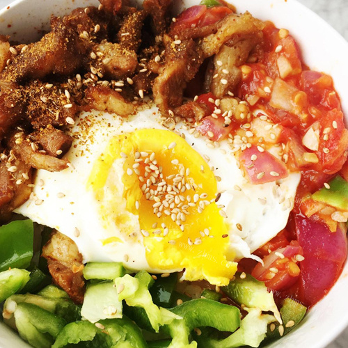 好吃的烤肉拌饭