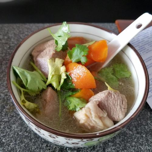 营养的胡萝卜炖羊肉