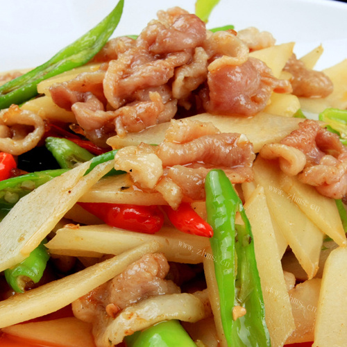营养的土豆炒肉