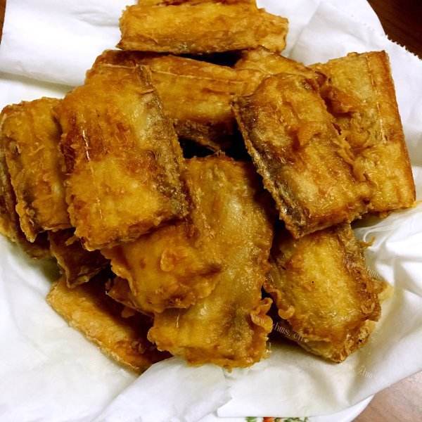鲜美可口的炸带鱼
