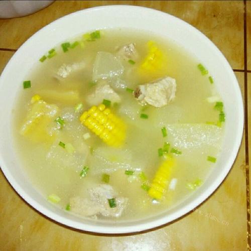 鲜香冬瓜薏仁排骨汤