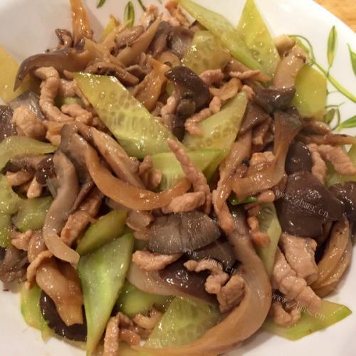 易做的平菇炒肉