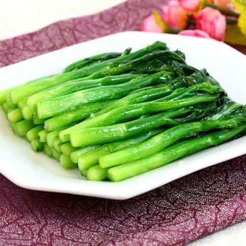 爽滑的盐水菜心