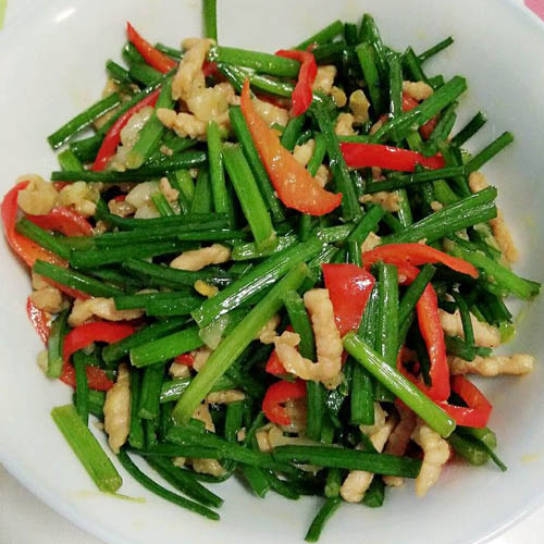 美美厨房之韭菜炒肉丝