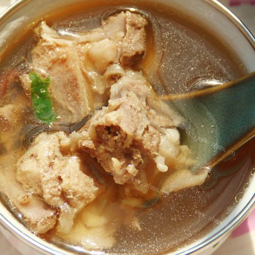 DIY美食-番茄排骨汤