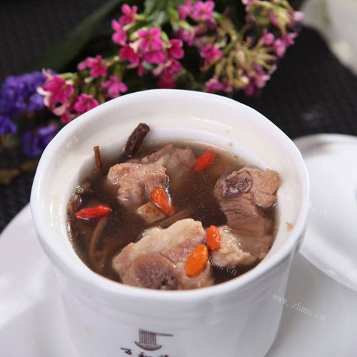 鲜美茶树菇猪肋骨