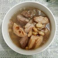 自制排骨莲藕汤
