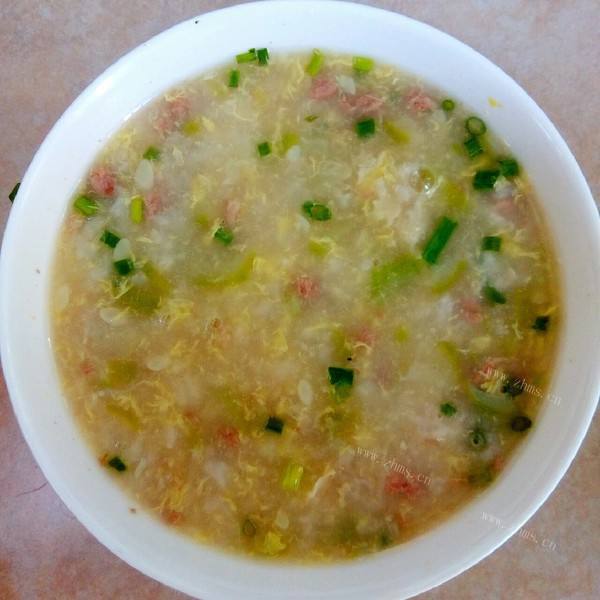 美味可口的牛肉蛋花粥