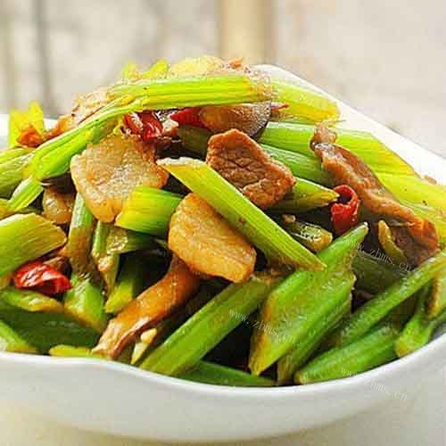 家常菜西芹炒肉片