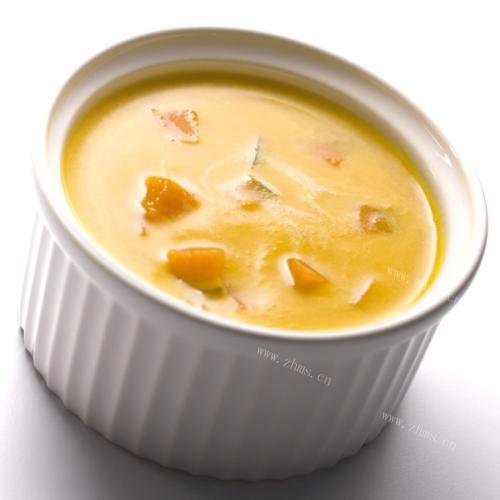 美味的土豆玉米浓汤