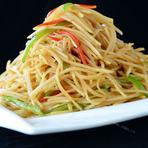 色味俱佳的尖椒土豆丝