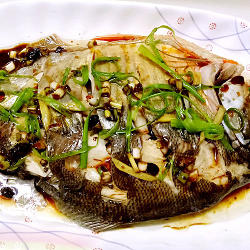 家常菜清蒸鲳鱼