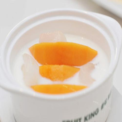 食欲满满的木瓜炖奶