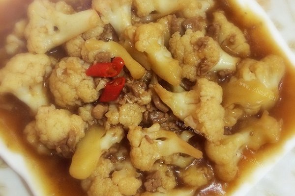 家常肉末炒菜花