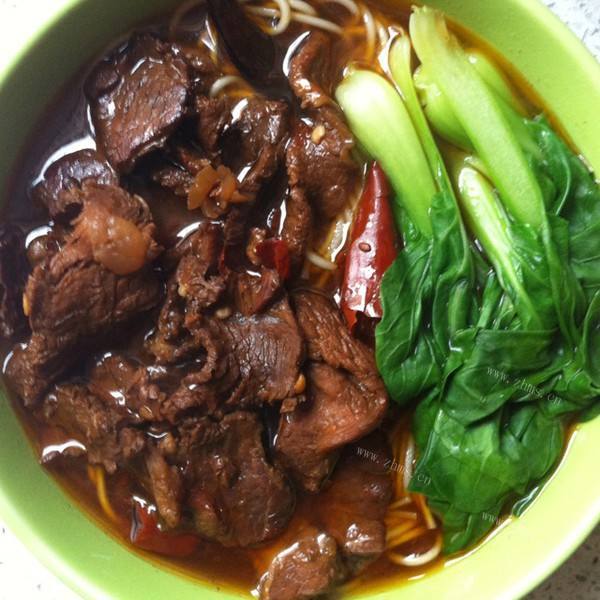 美味可口的红烧牛肉