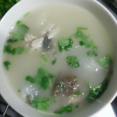 家常鲫鱼汤