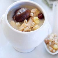 好吃的香菇炖鸡汤的做法