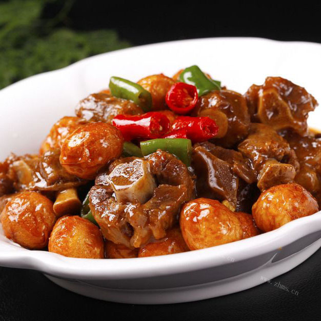 美味的红红火火烧牛尾