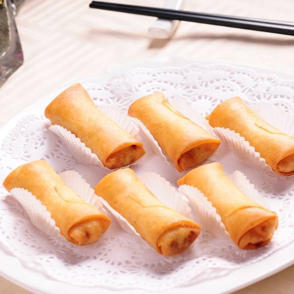 美味的自制春卷