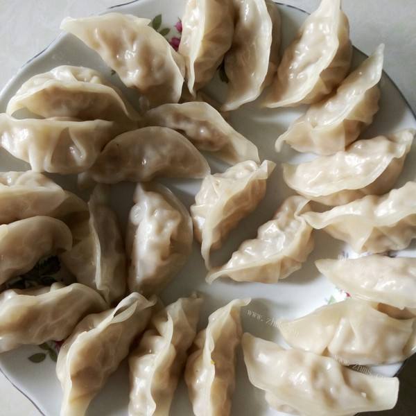 家常圆白菜饺子