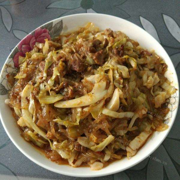 美味的粉条炒肉
