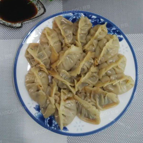 诱人猪肉韭菜饺子