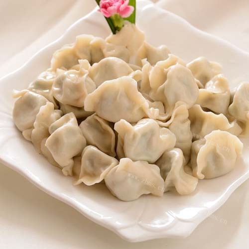 香喷喷的韭菜猪肉饺子