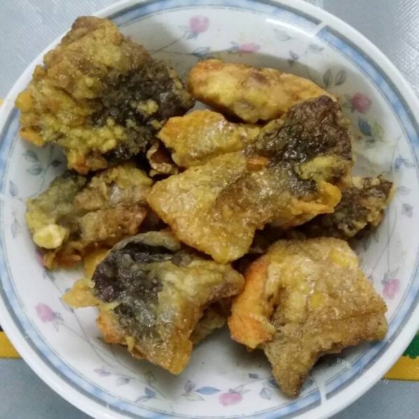 香脆的油炸鱼块