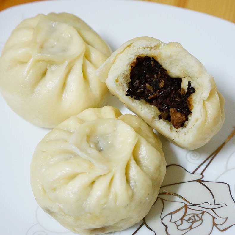 自己做的菜肉包