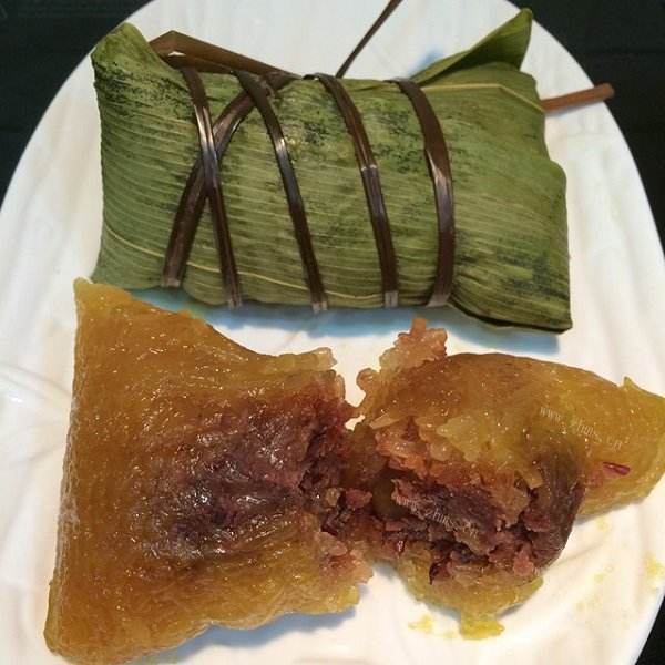 回味豆沙粽子的做法