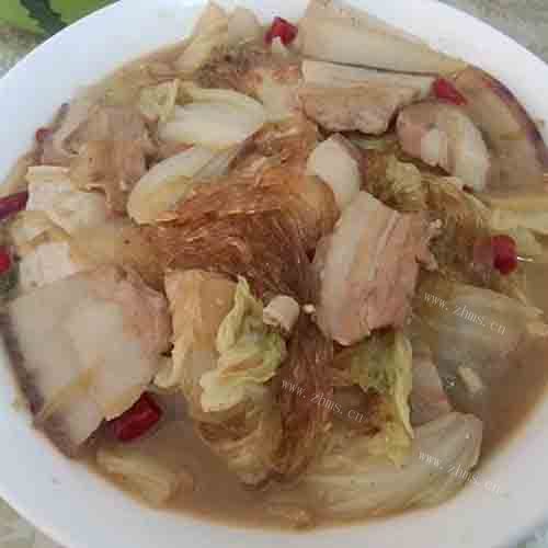  简单的白菜猪肉炖粉条