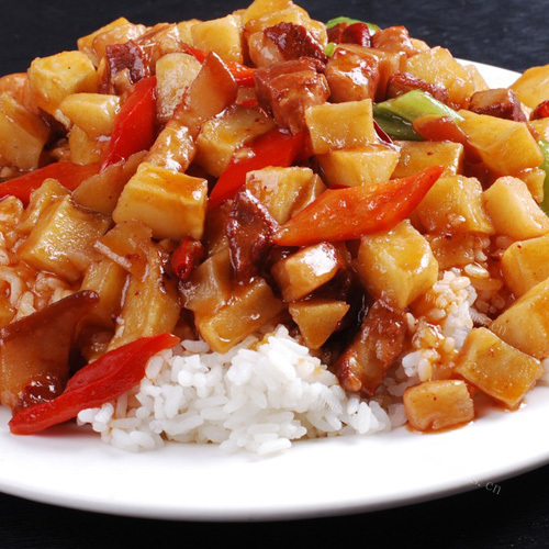 味道不错的土豆烧肉