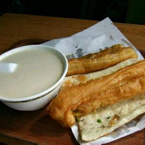 营养早餐豆浆油条