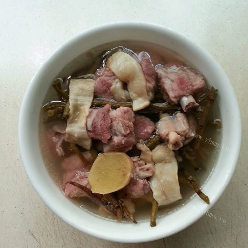 美味的高压锅炖排骨