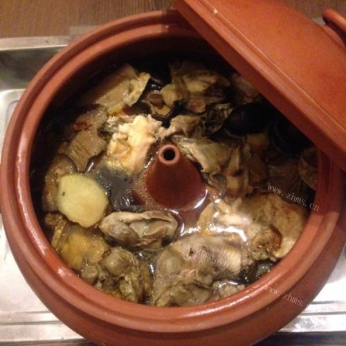 美味的汽锅鸡