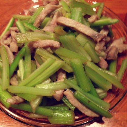 芹菜炒瘦肉
