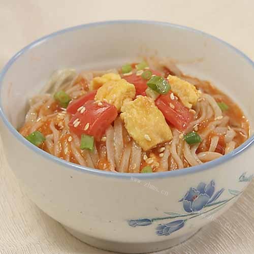色香味俱全的西红柿打卤面