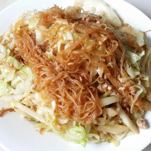 清淡的圆白菜炒粉丝 